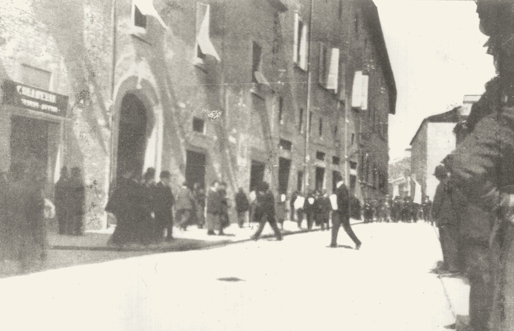 5. Imola, 1921, prima entrata degli squadristi fascisti in città (Archivio Cidra)