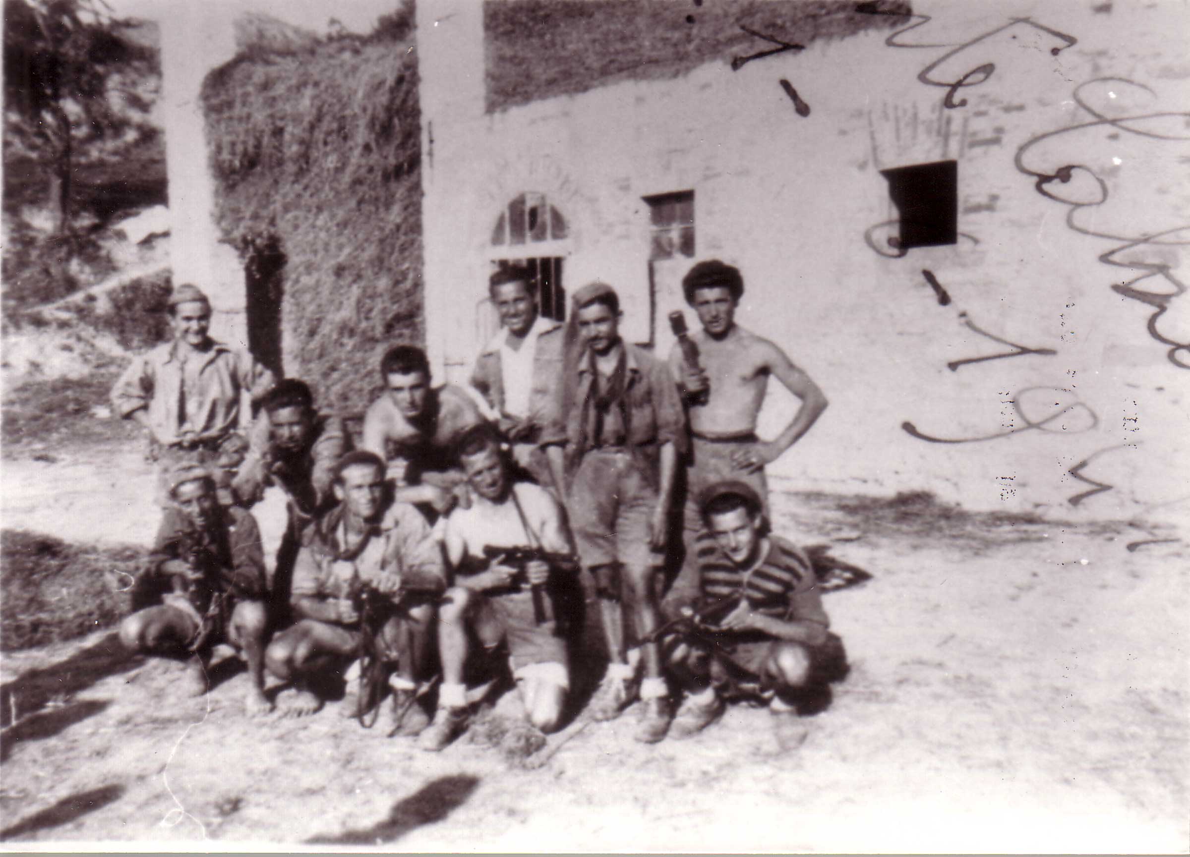 Gruppo di partigiani sul monte Carzolano, Palazzuolo, nel 1944